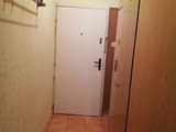 Давам под наем напълно обзаведена боксониера в квартал Кючук Париж близо до Белите брези на етаж чет