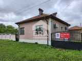 Самостоятелна къщая с. Бъзън