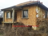 Две къщи в село Драганово