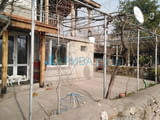 Две къщи в един двор с гараж в с. Златополе, община Димитровград