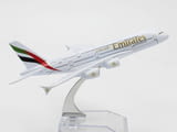 Еърбъс 380 самолет модел макет Airbus Emirates метален авиокомпания летище рекламен полет лайнер
